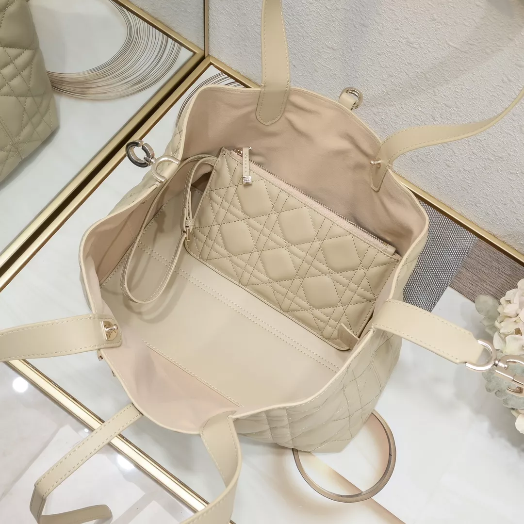 UrbanStyle 919 Christian Dior AAA Quality Handbags For Women