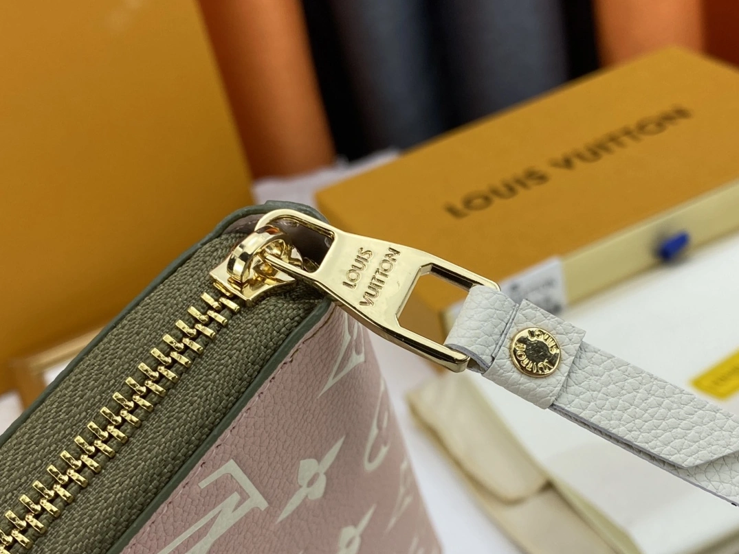 UrbanStyle 9257 Louis Vuitton AAA Quality Wallets For Women