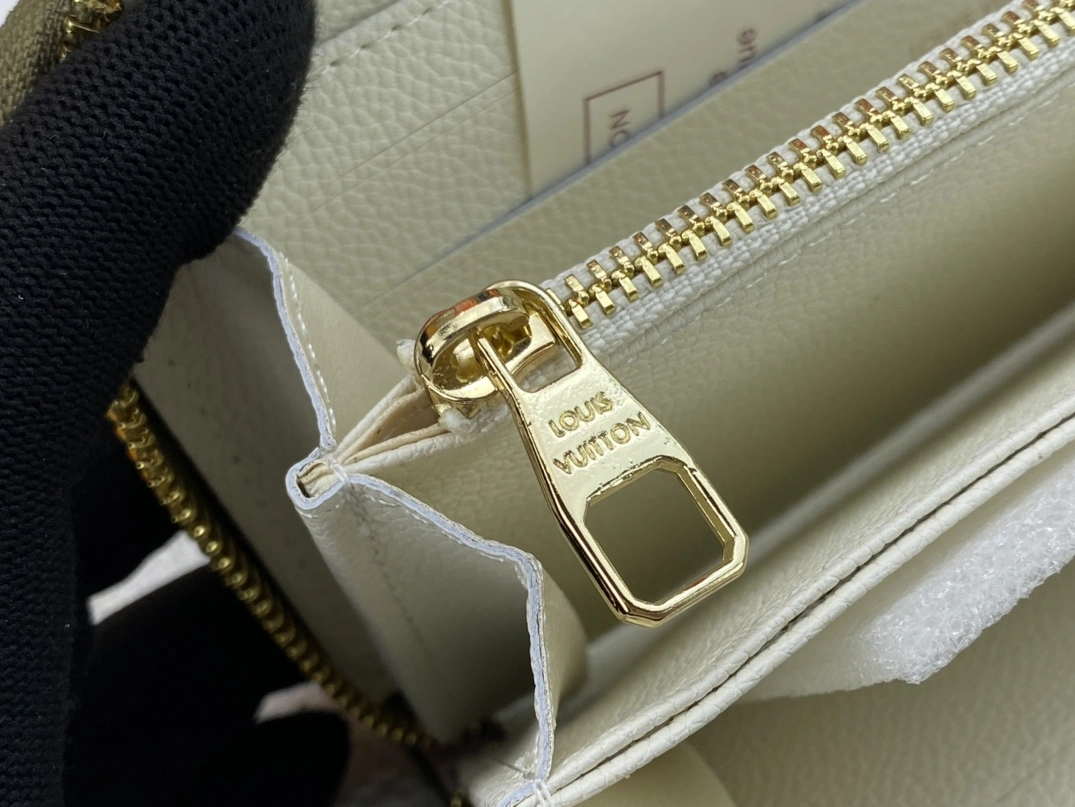 UrbanStyle 9257 Louis Vuitton AAA Quality Wallets For Women
