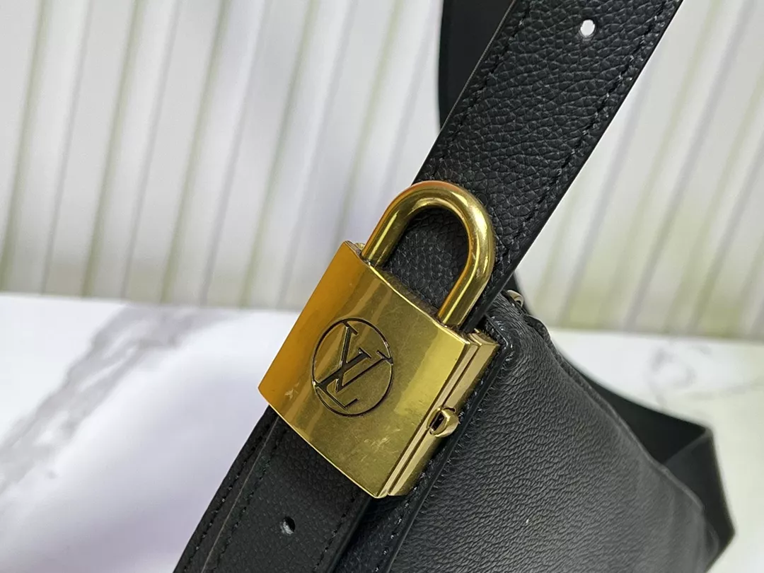 UrbanStyle 9354 Louis Vuitton AAA Quality Messenger Bags For Women