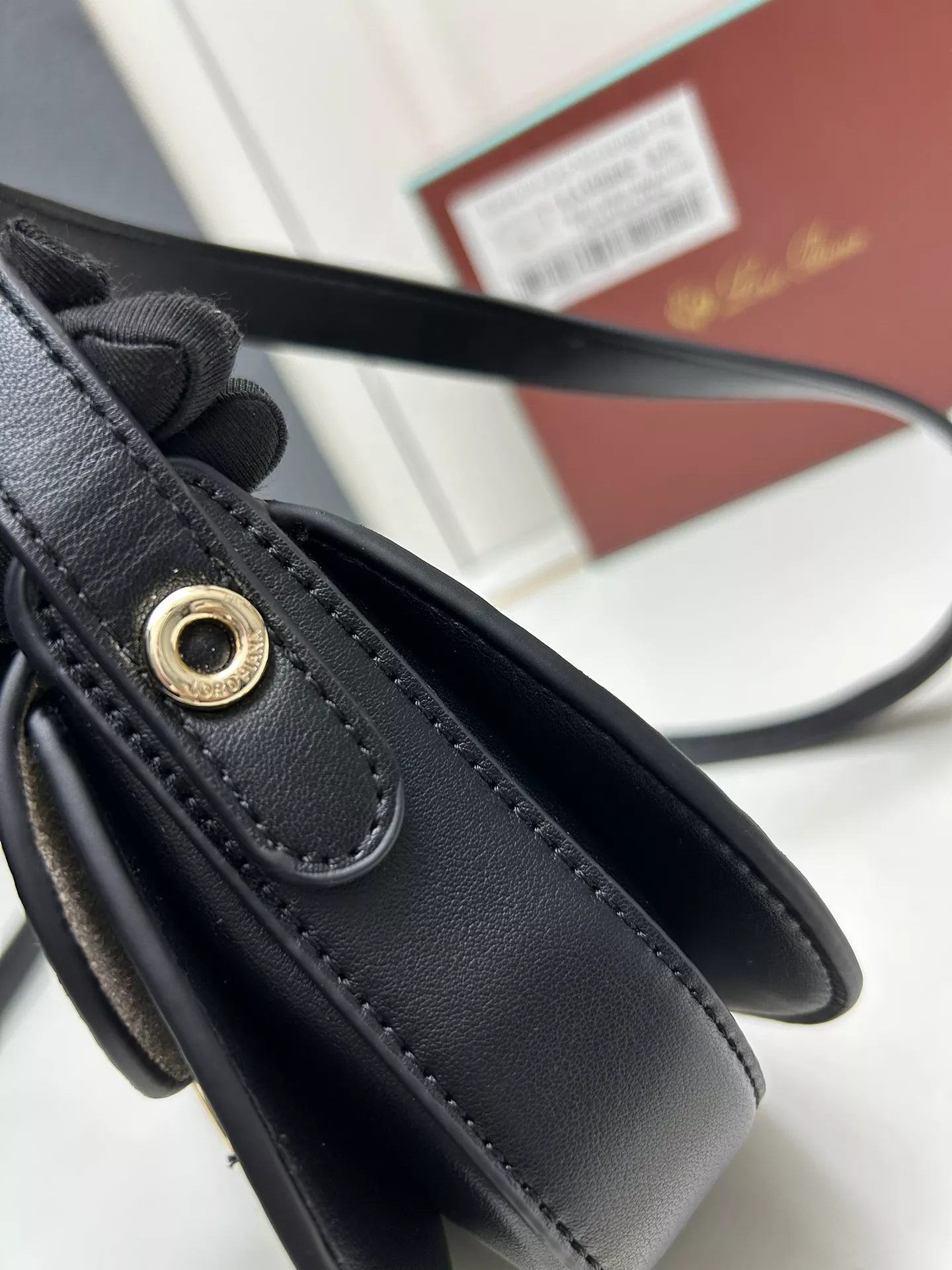 UrbanStyle 9396 Loro Piana AAA Quality Messenger Bags For Women