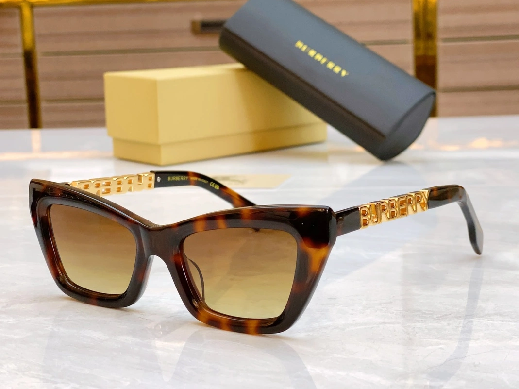 UrbanStyle 9551 Burberry AAA Quality Sunglasses