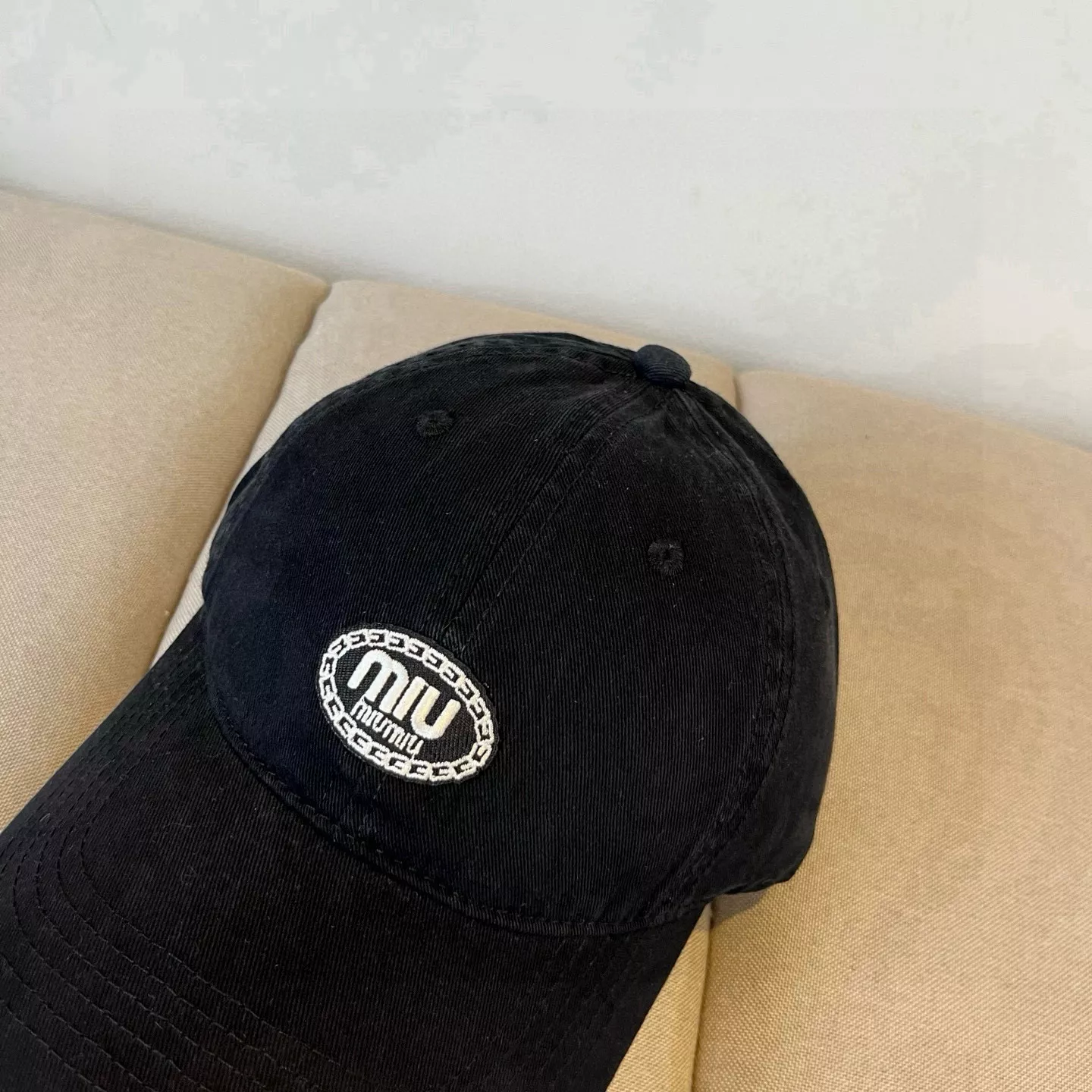 UrbanStyle 9649 MIU MIU Caps