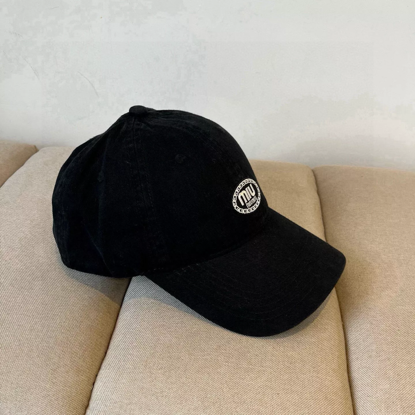 UrbanStyle 9649 MIU MIU Caps