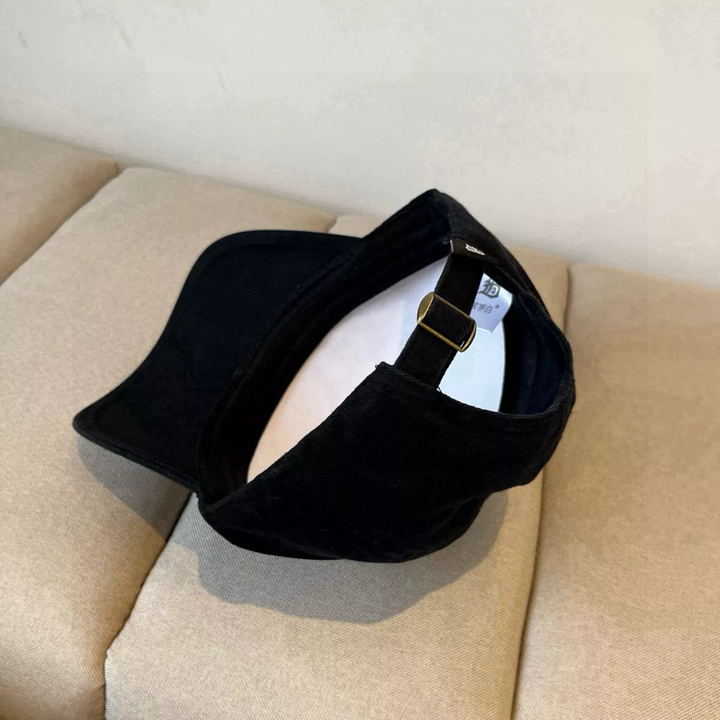 UrbanStyle 9649 MIU MIU Caps