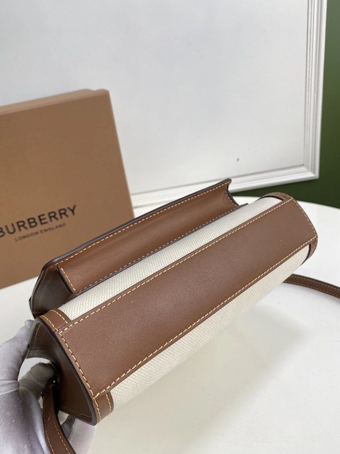 UrbanStyle 9652 Burberry AAA Quality Messenger Bags For Women
