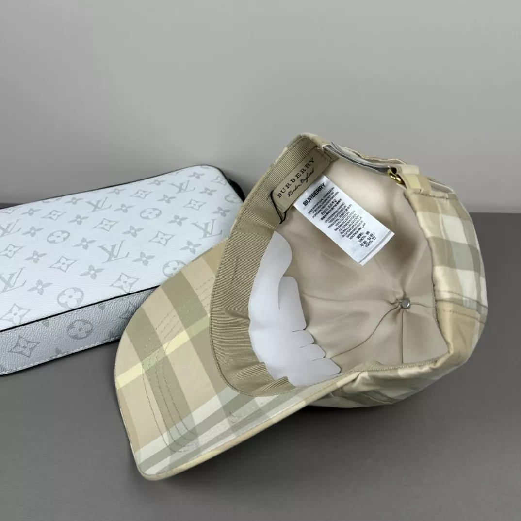 UrbanStyle 9689 Burberry Caps