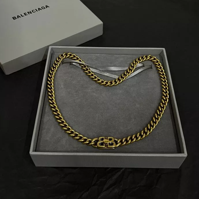 UrbanStyle 9717 Balenciaga Necklaces