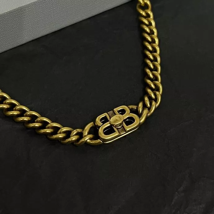UrbanStyle 9717 Balenciaga Necklaces