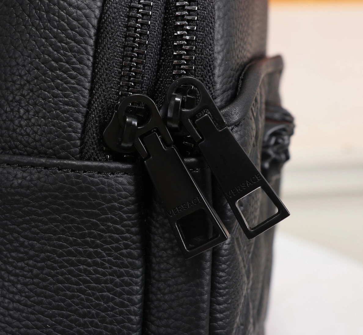 UrbanStyle 9853 Versace AAA Man Messenger Bags