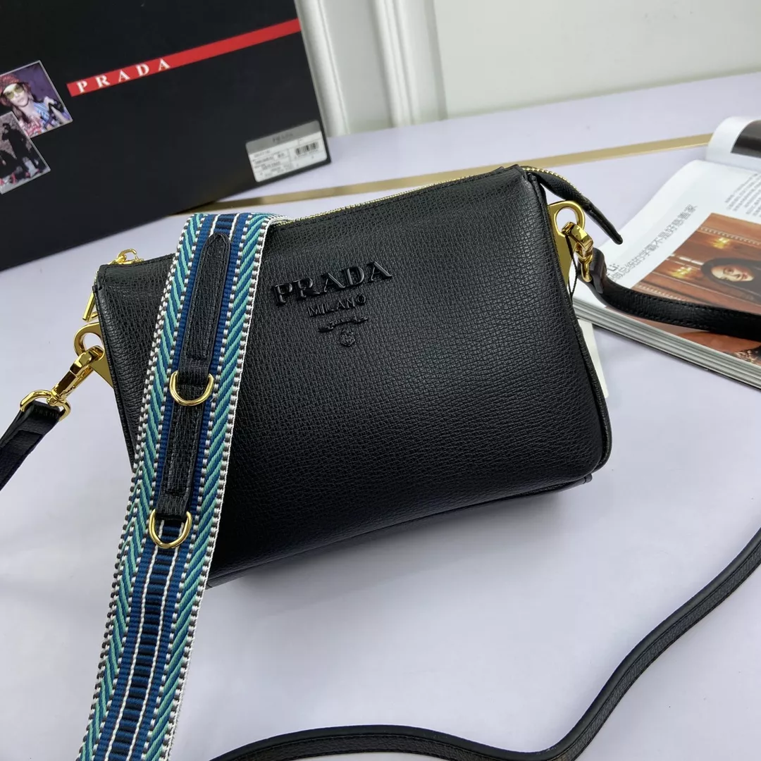 UrbanStyle 9994 Prada AAA Quality Messenger Bags For Women