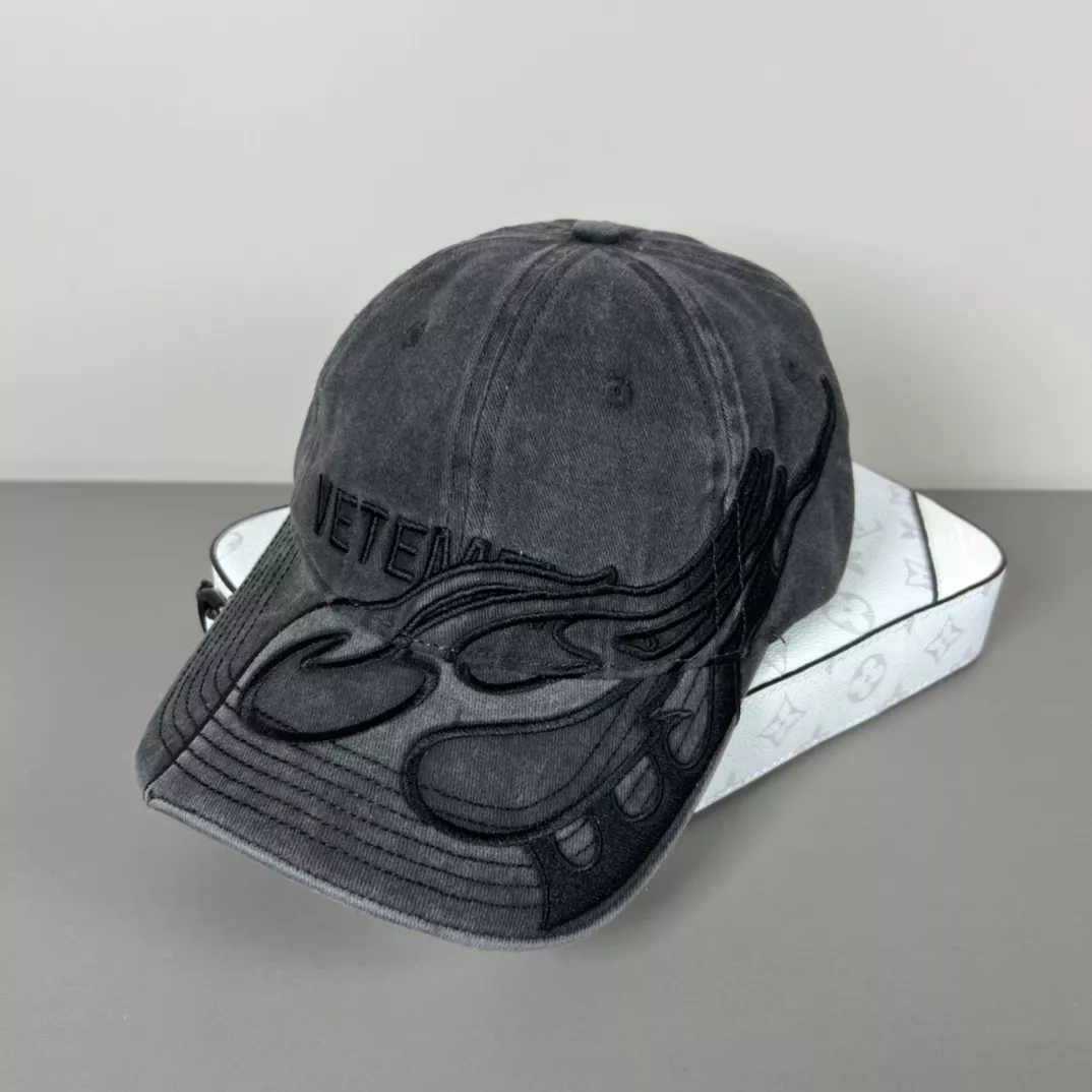 VETEMENTS Caps Popular 7899
