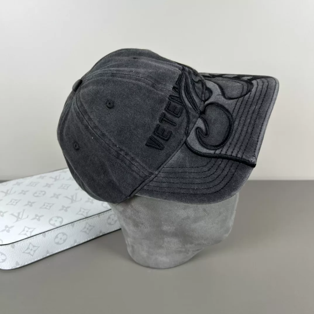 VETEMENTS Caps Popular 7899