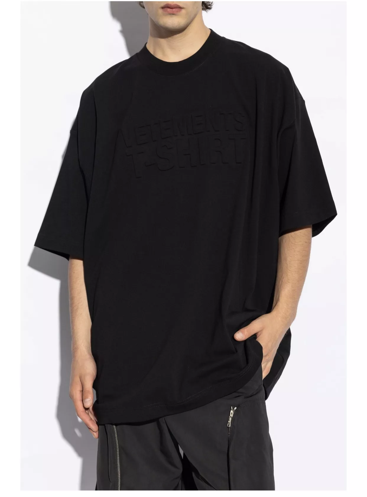 VETEMENTS T-Shirts Short Sleeved For Unisex Fashionable 8935