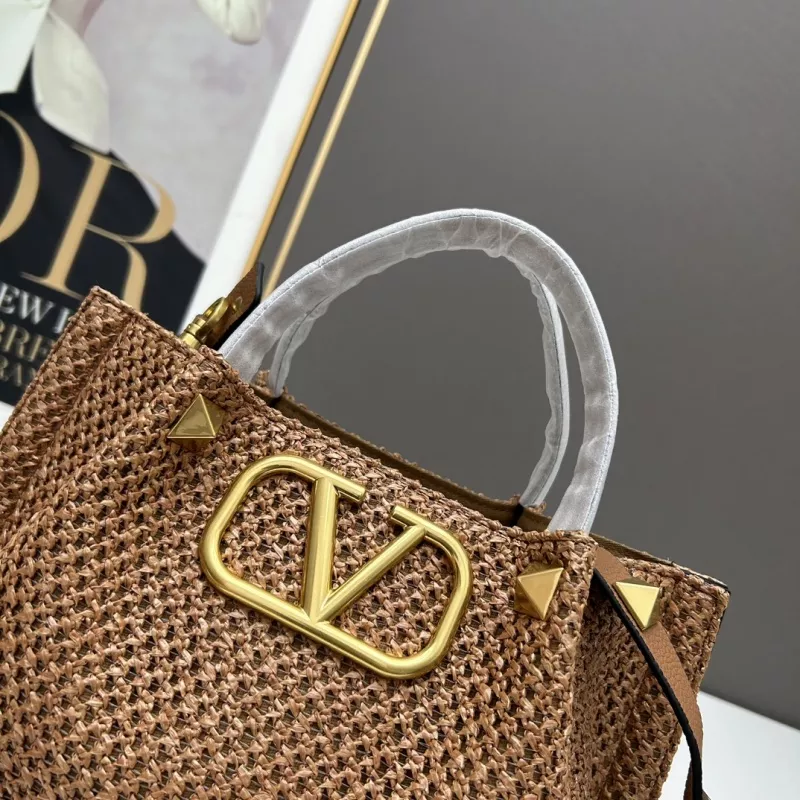 Valentino AAA Quality Handbags For Women Bright 4604