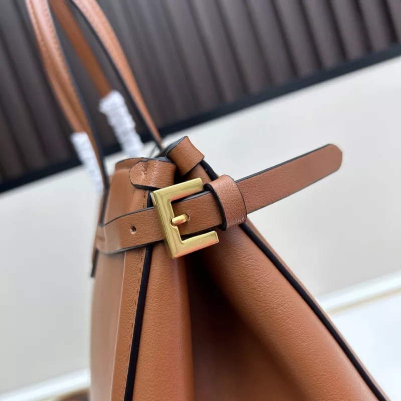 Valentino AAA Quality Handbags For Women Comfortable 9788