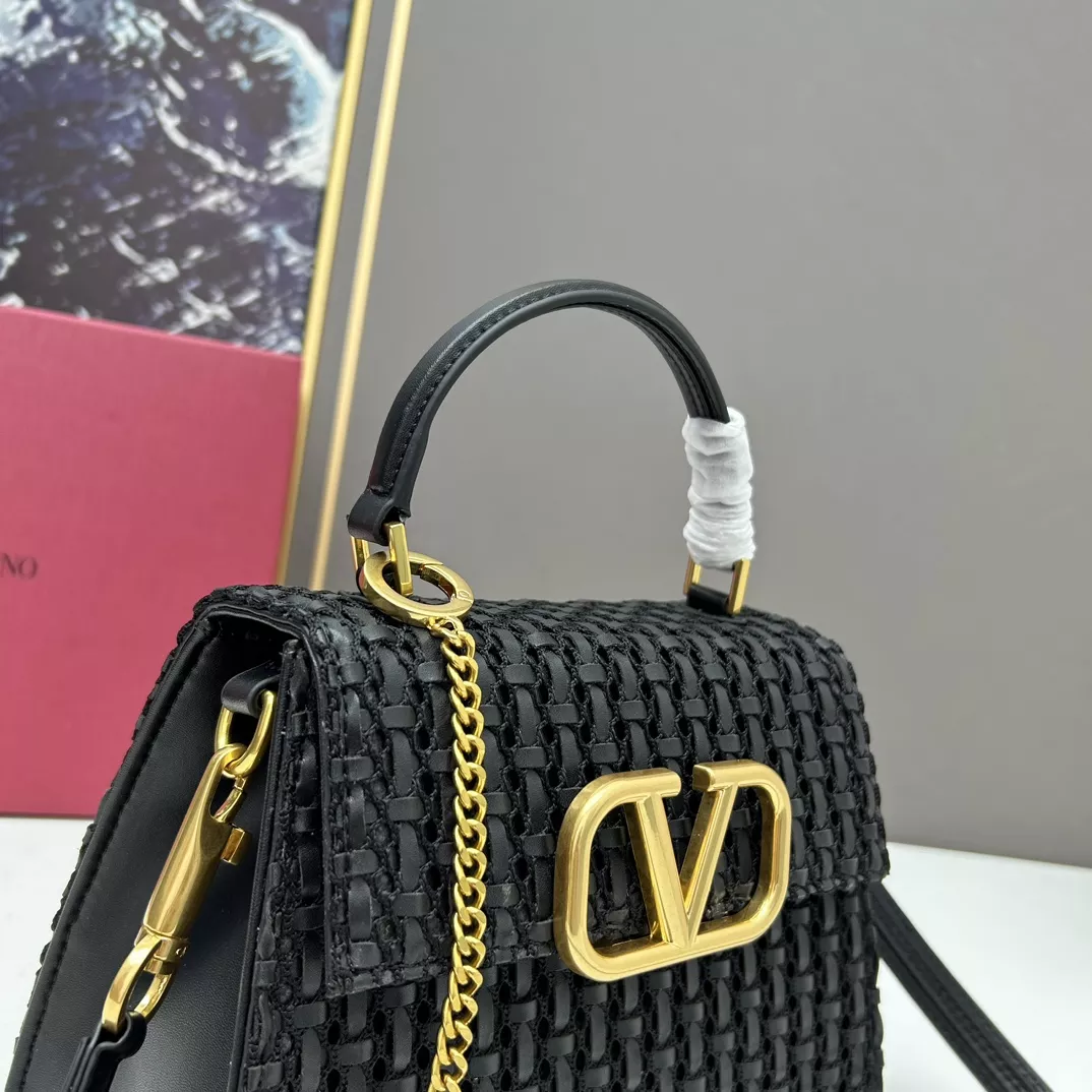 Valentino AAA Quality Handbags For Women Cozy 3663
