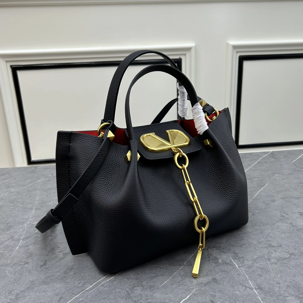 Valentino AAA Quality Handbags For Women Cozy 5546
