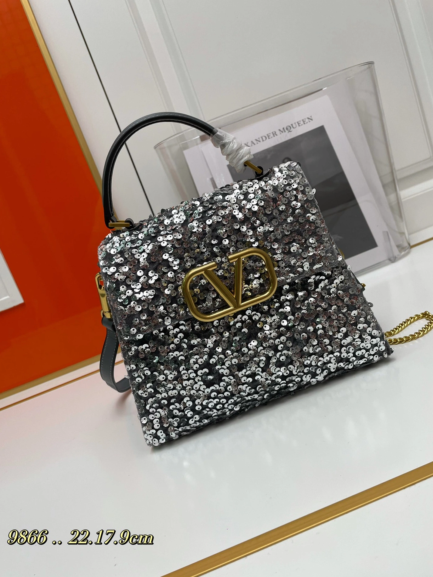 Valentino AAA Quality Handbags For Women Durable 6653
