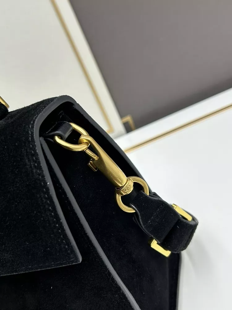Valentino AAA Quality Handbags For Women EyeCatching 8181