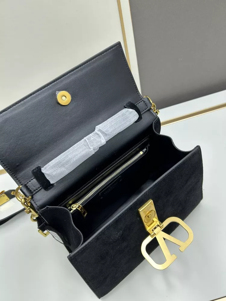 Valentino AAA Quality Handbags For Women EyeCatching 8181