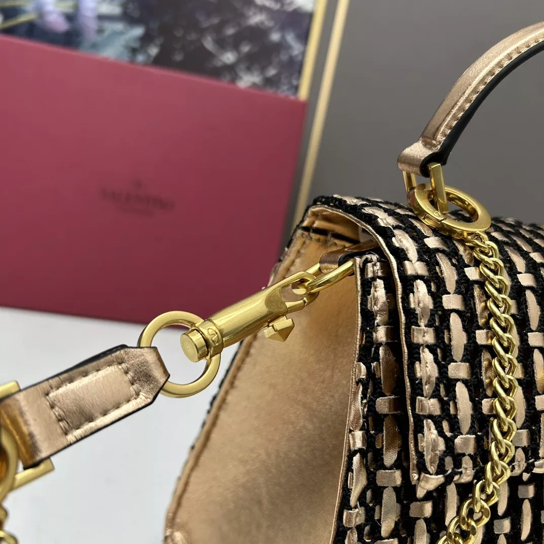 Valentino AAA Quality Handbags For Women Fashionable 5033
