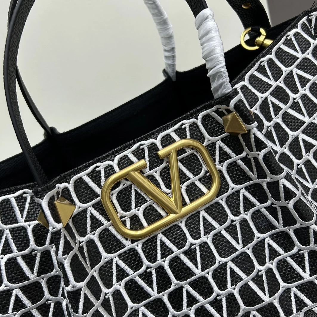 Valentino AAA Quality Handbags For Women Functional 3447