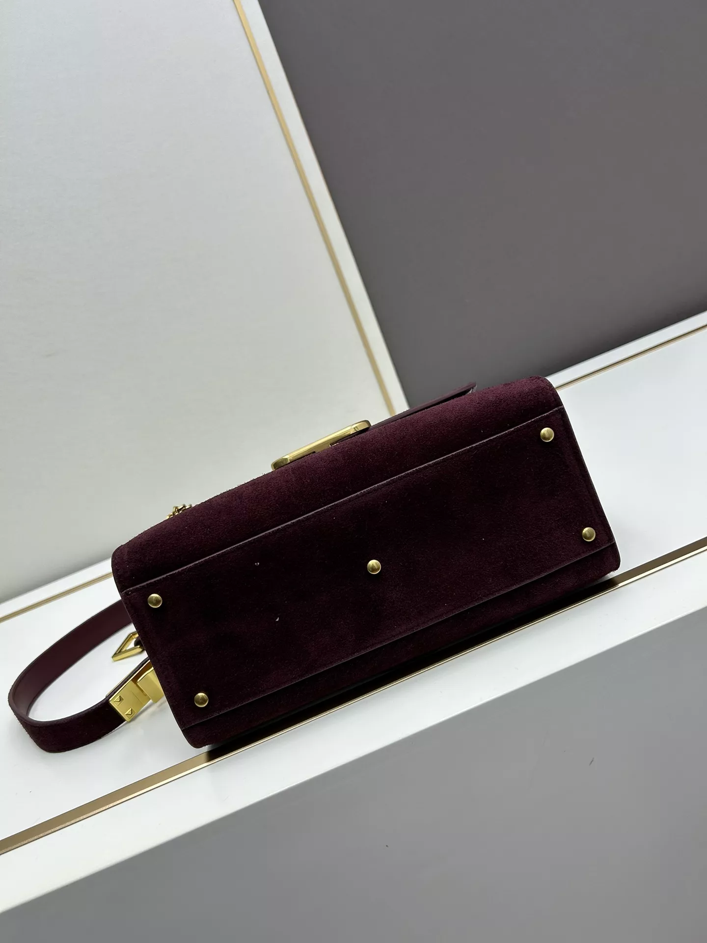 Valentino AAA Quality Handbags For Women Functional 8604