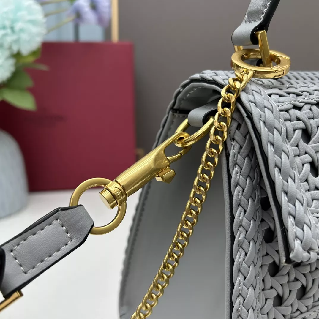 Valentino AAA Quality Handbags For Women HighQuality 5177