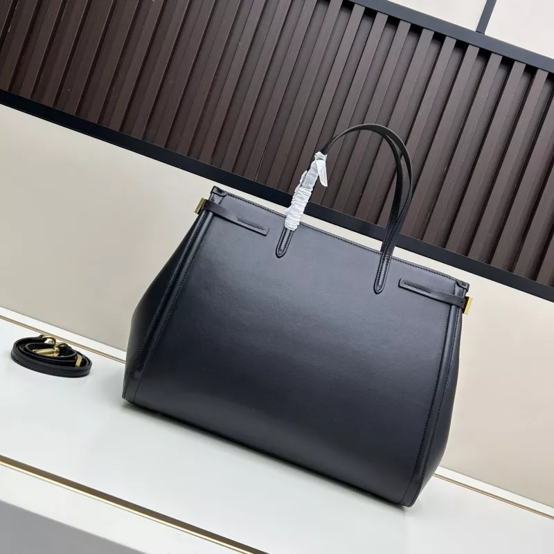 Valentino AAA Quality Handbags For Women Minimalist 532