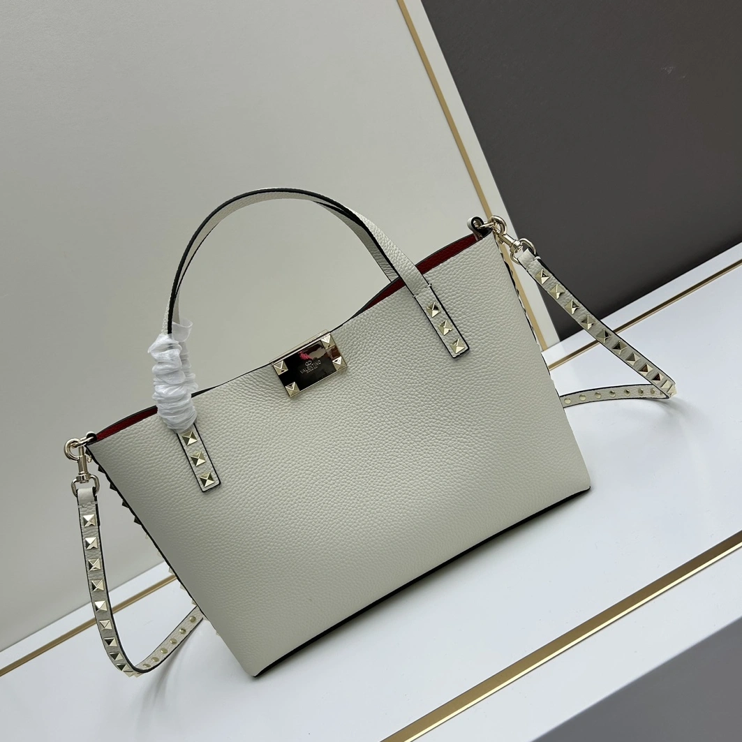 Valentino AAA Quality Handbags For Women Modern 3370