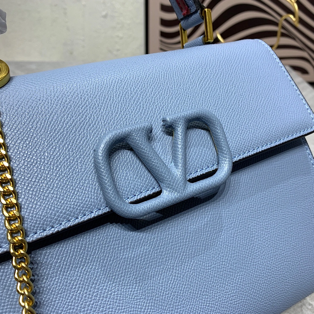 Valentino AAA Quality Handbags For Women ModernLook 9013