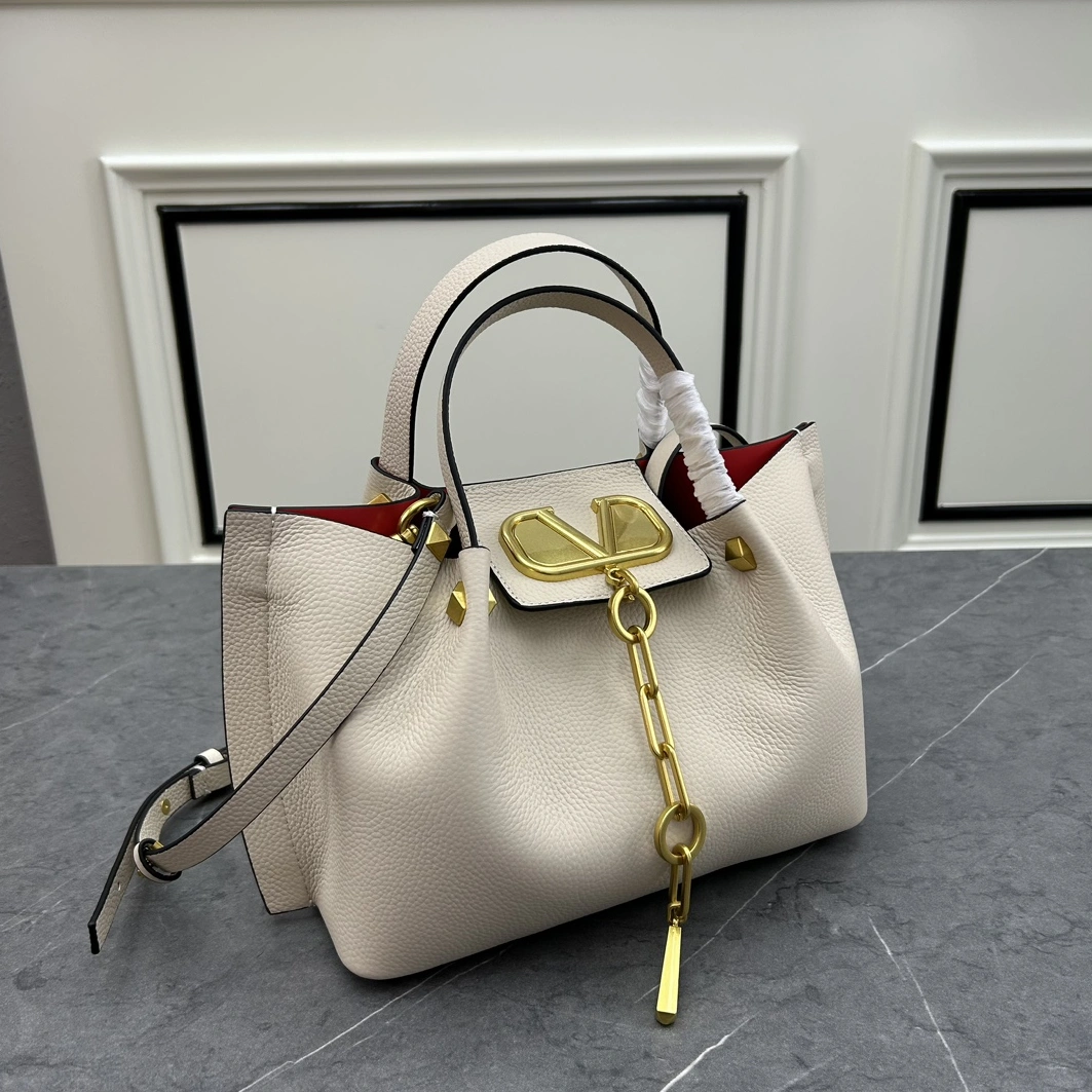 Valentino AAA Quality Handbags For Women Refined 6267