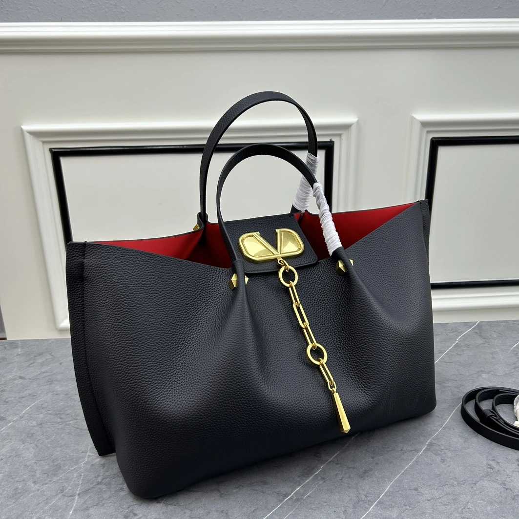 Valentino AAA Quality Handbags For Women Sophisticated 5317