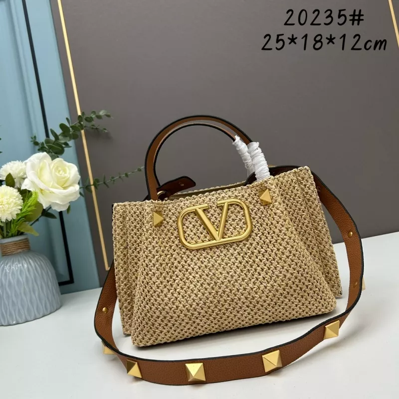 Valentino AAA Quality Handbags For Women StreetReady 7708