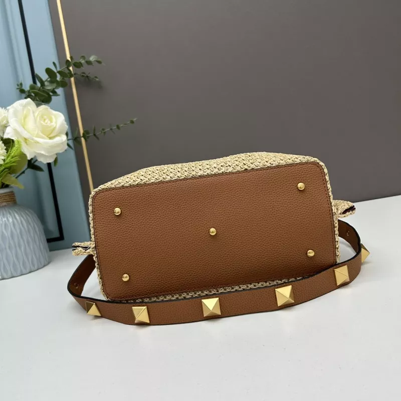 Valentino AAA Quality Handbags For Women StreetReady 7708