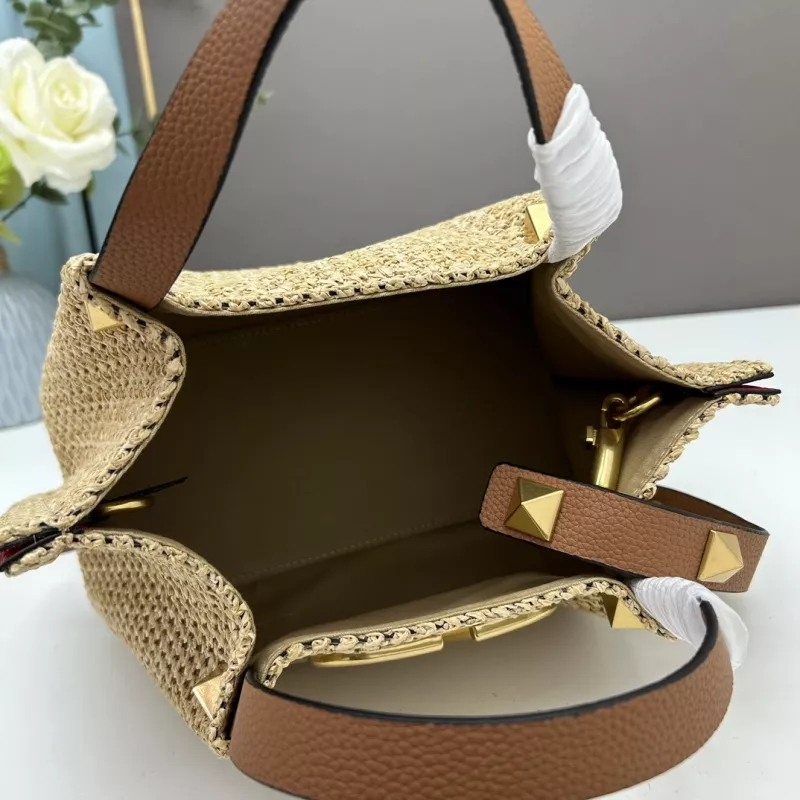 Valentino AAA Quality Handbags For Women StreetReady 7708