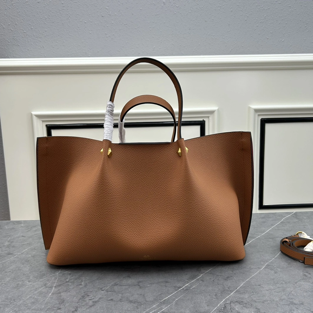 Valentino AAA Quality Handbags For Women Stylish 2933