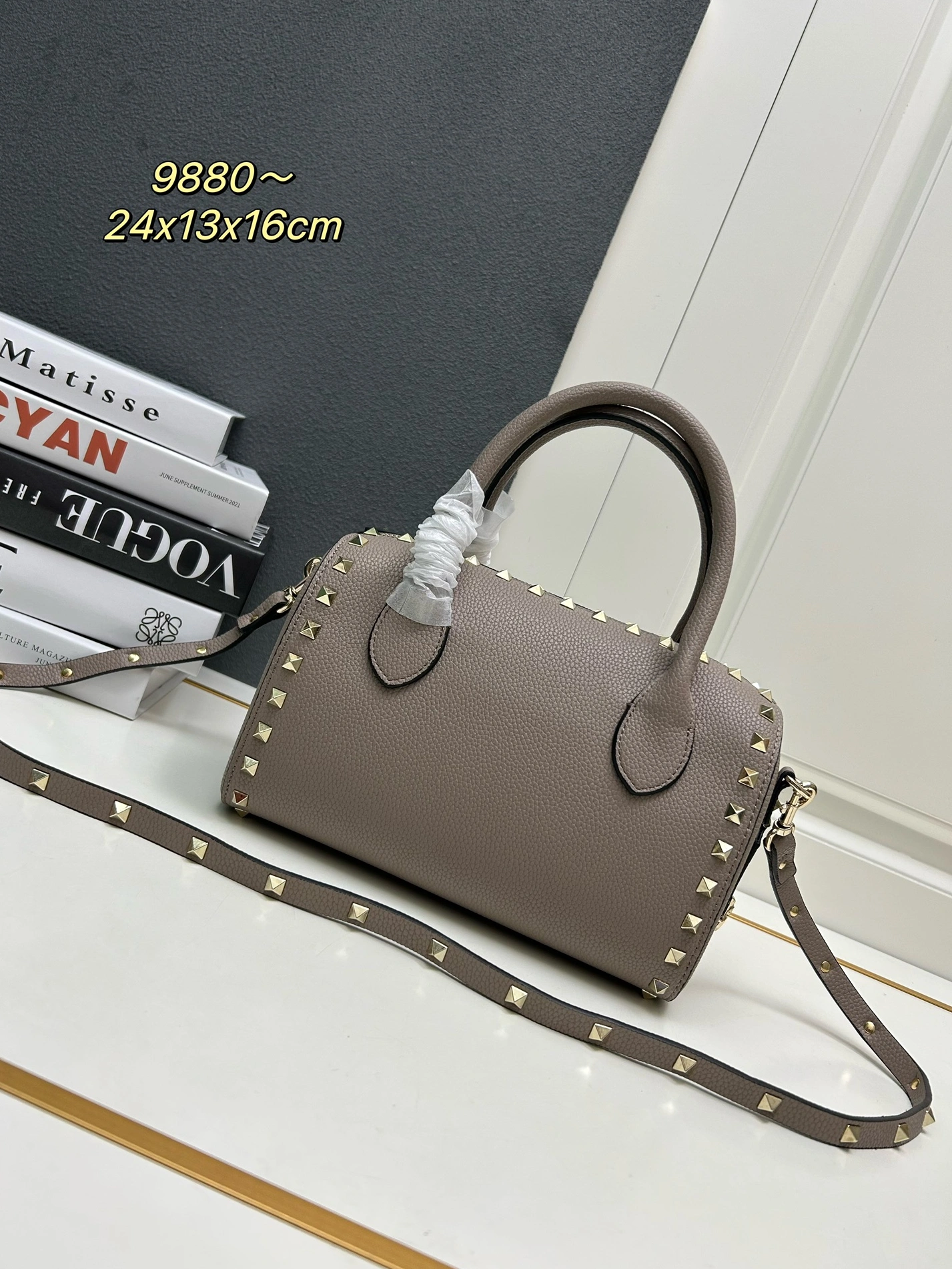 Valentino AAA Quality Handbags For Women Timeless 410