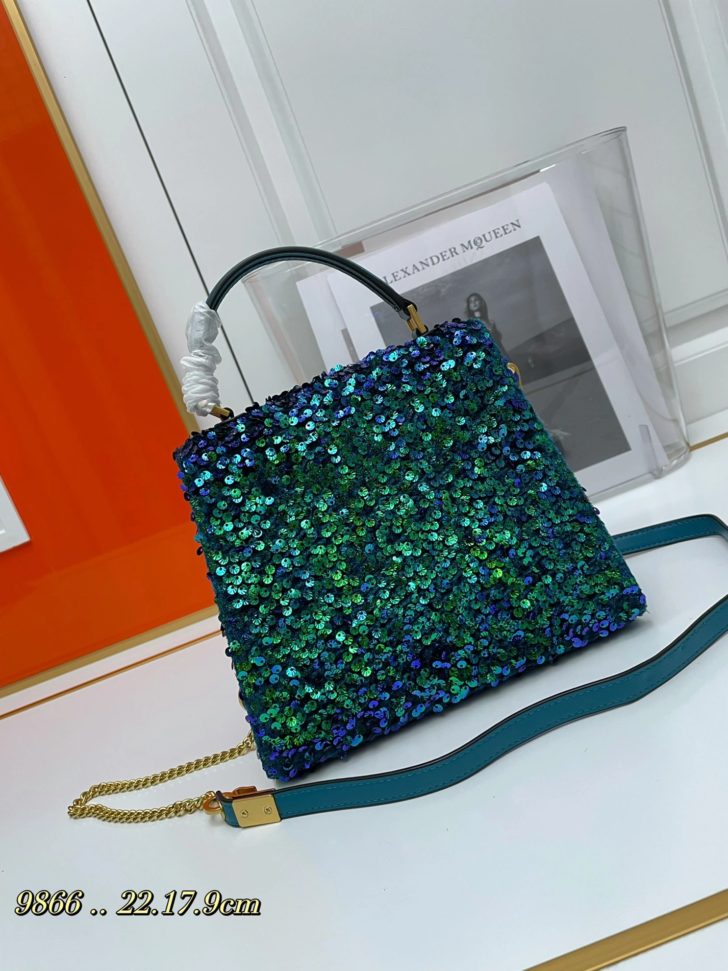 Valentino AAA Quality Handbags For Women Vibrant 8176
