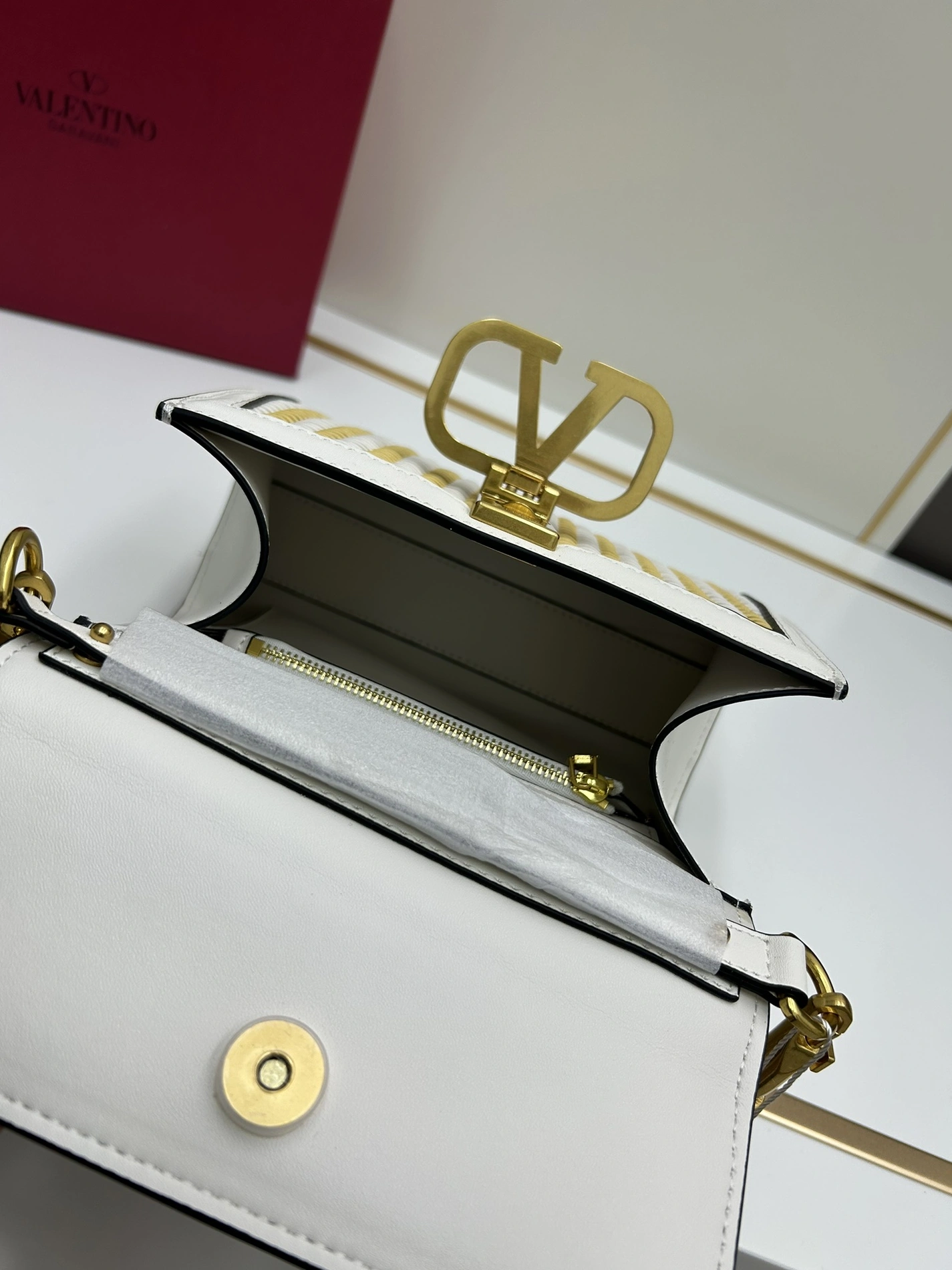 Valentino AAA Quality Handbags For Women WellDesigned 5573