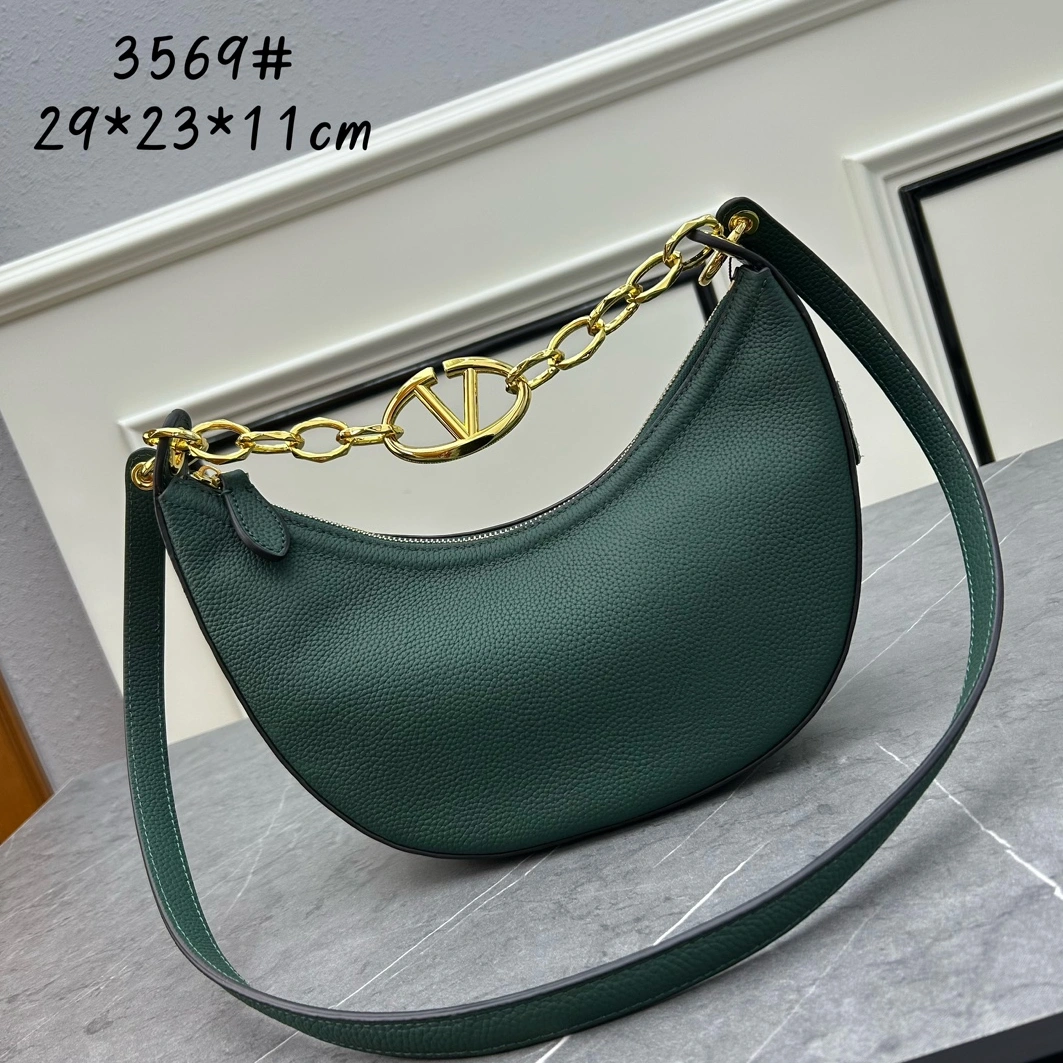 Valentino AAA Quality Messenger Bags For Women AllSeason 5993