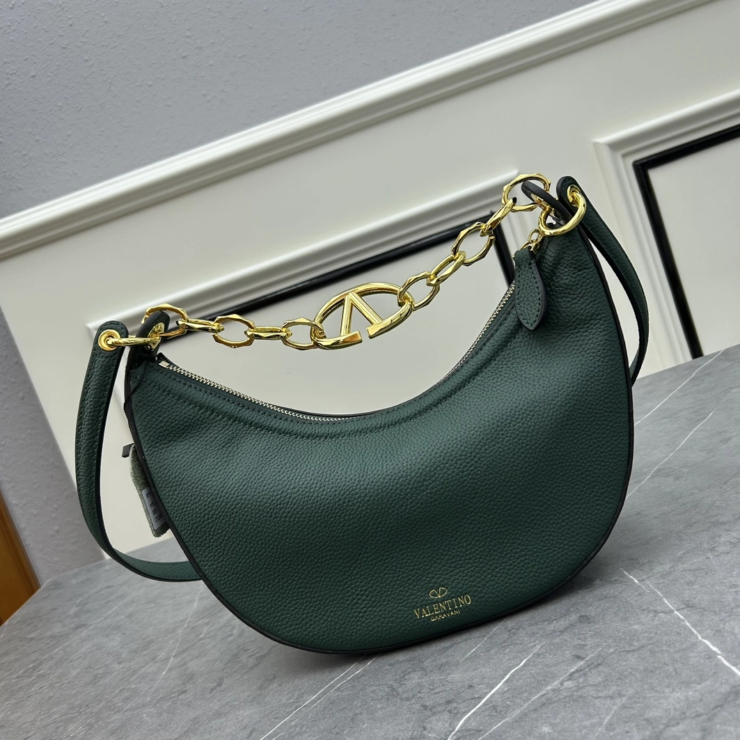 Valentino AAA Quality Messenger Bags For Women AllSeason 5993