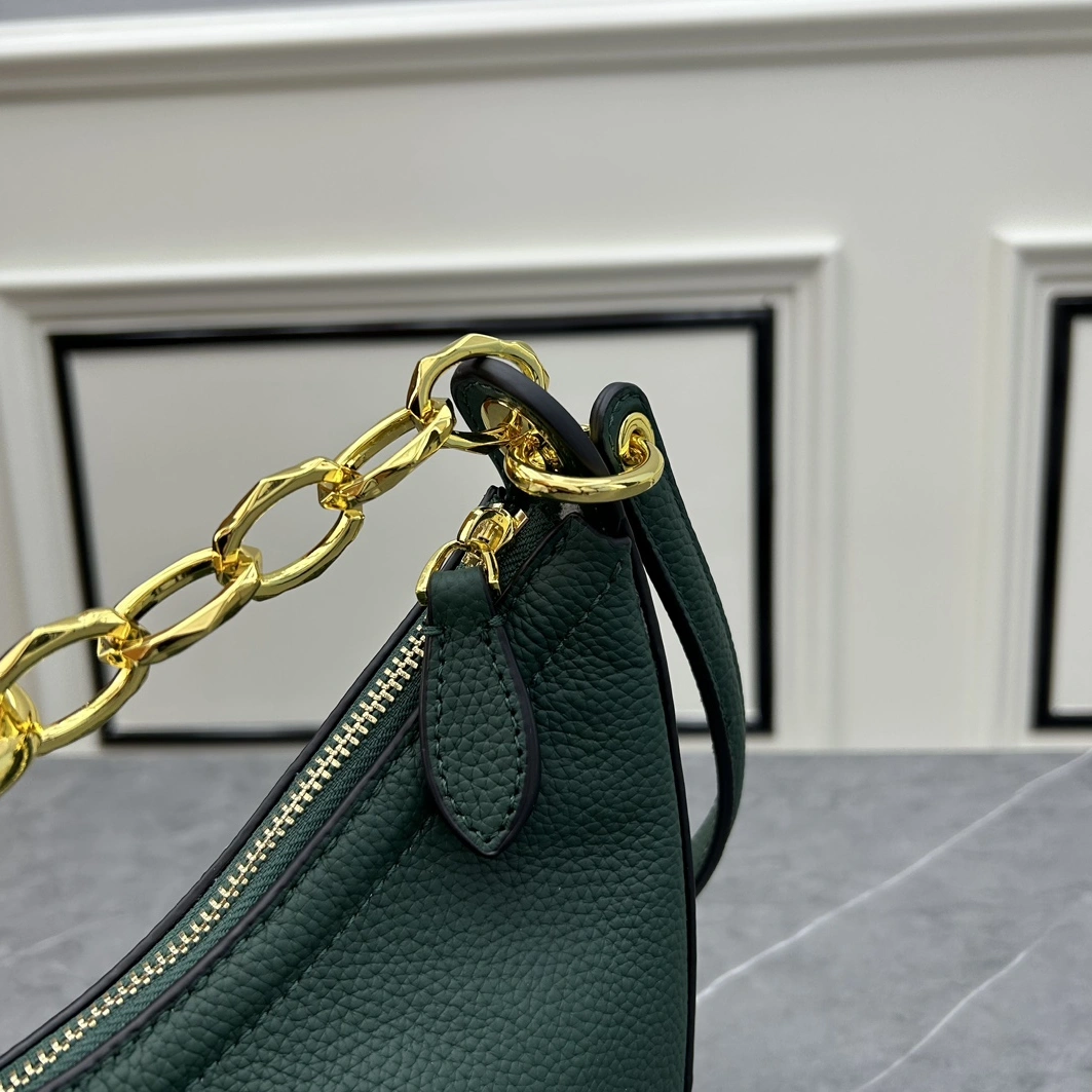 Valentino AAA Quality Messenger Bags For Women AllSeason 5993