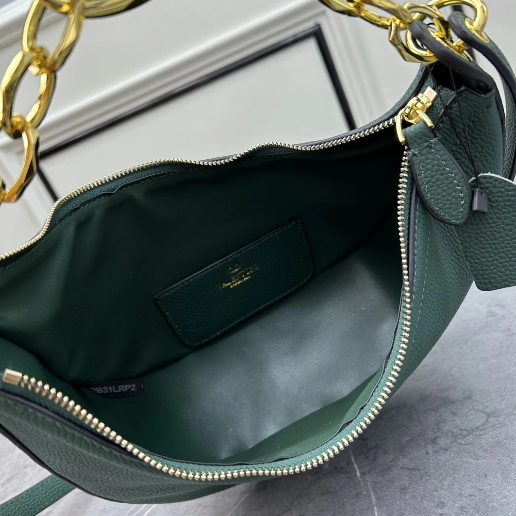 Valentino AAA Quality Messenger Bags For Women AllSeason 5993