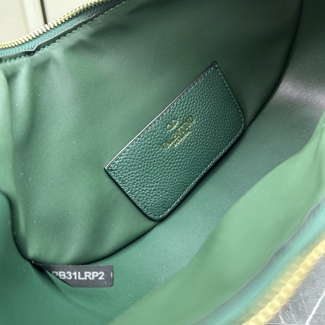 Valentino AAA Quality Messenger Bags For Women AllSeason 5993