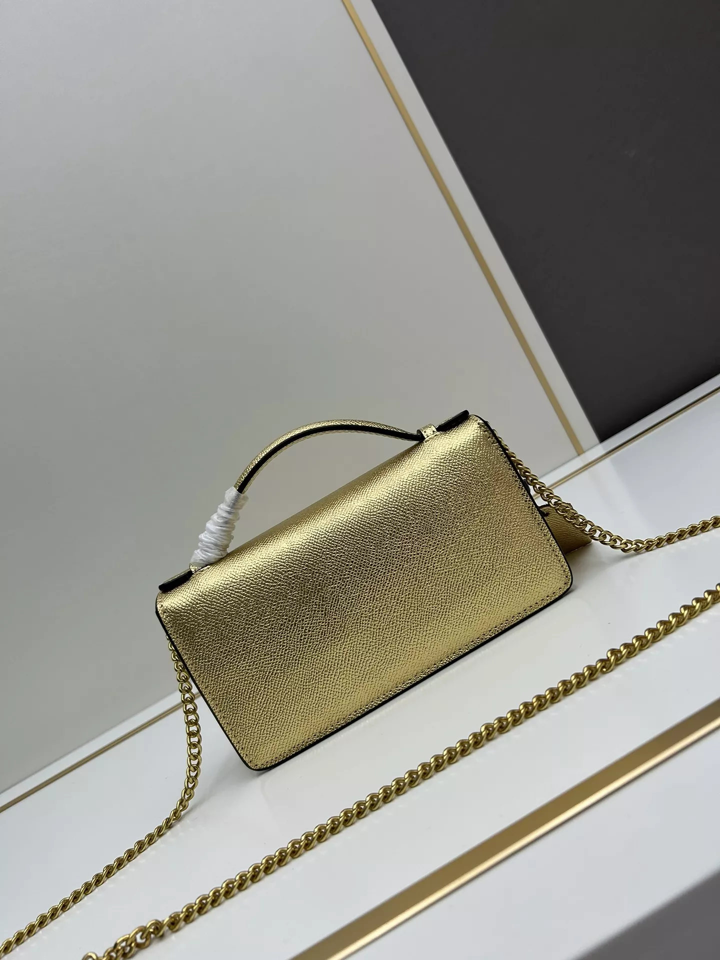 Valentino AAA Quality Messenger Bags For Women Bright 3801