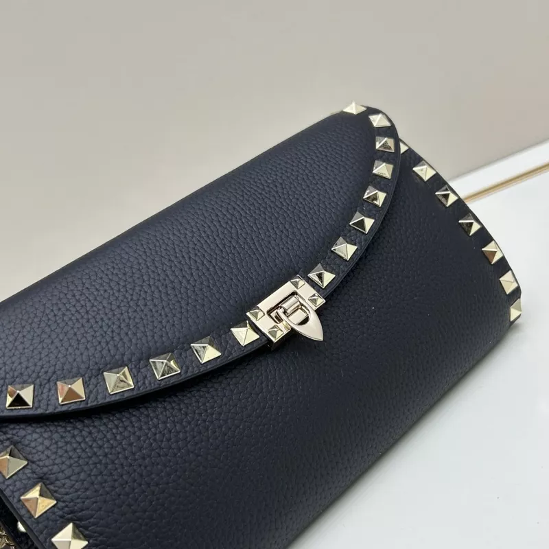 Valentino AAA Quality Messenger Bags For Women DailyWear 5715