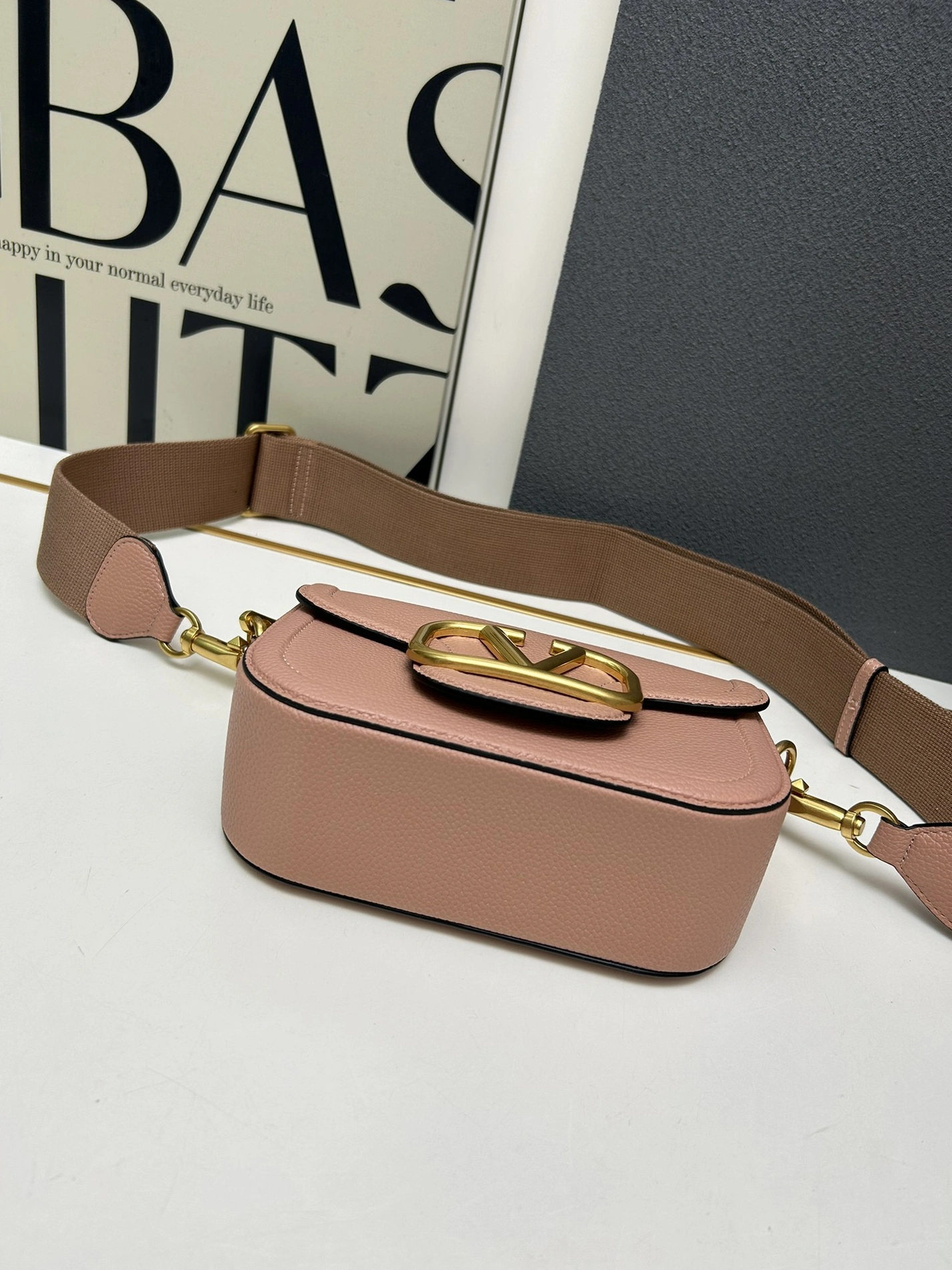 Valentino AAA Quality Messenger Bags For Women DailyWear 851