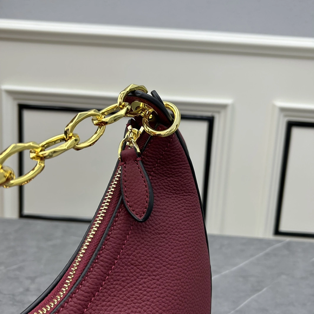 Valentino AAA Quality Messenger Bags For Women Durable 2434